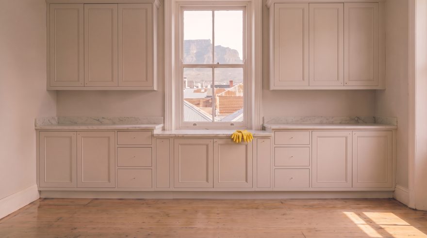 Keyframe 4, the last wipe: sill and counters polished, gloves on the sill